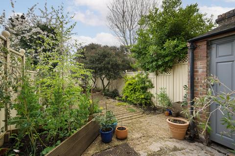 113a Albyn Road, London, SE8 4EB