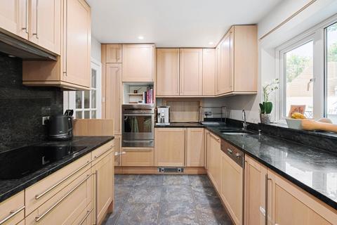 16 Bonar Place, Chislehurst, BR7 5RJ