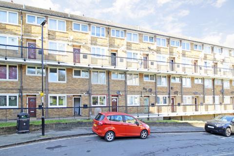 66 Knee Hill Crescent, London, SE2 0YN