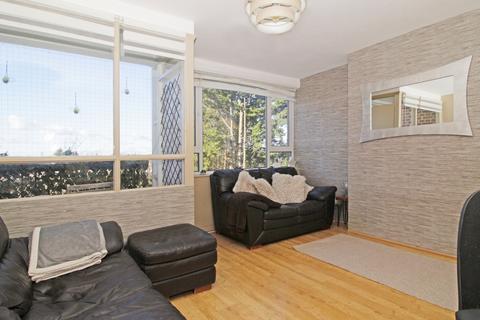 66 Knee Hill Crescent, London, SE2 0YN