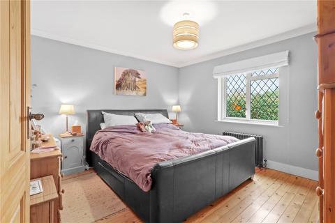 2 bedroom bungalow for sale - Highview Lane, Ridgewood, Uckfield, East Sussex, TN22