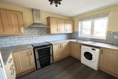 3 bedroom semi-detached house to rent, Blenheim Way, Stevenage, Hertfordshire