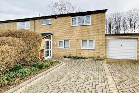 3 bedroom semi-detached house to rent, Blenheim Way, Stevenage, Hertfordshire