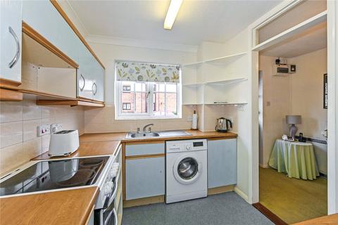 8 Bridge Meadows, Liss, GU33 7JY