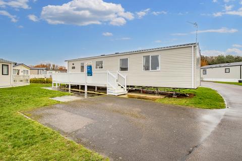 2 bedroom static caravan for sale - Manor Road, Hunstanton, Norfolk, PE36