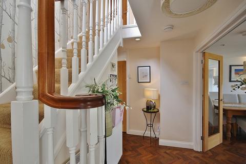 108 Early Road, Witney, OX28 1EU