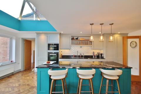 108 Early Road, Witney, OX28 1EU
