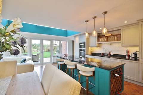 108 Early Road, Witney, OX28 1EU