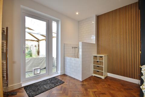 108 Early Road, Witney, OX28 1EU