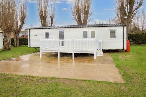 3 bedroom static caravan for sale, Manor Park Caravan Site, Manor Road, Hunstanton, Norfolk, PE36