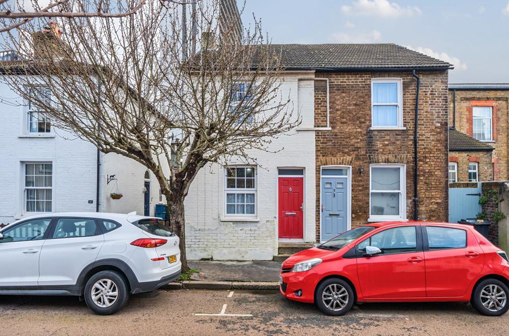 Wandle Road, Croydon 2 bed semidetached house for sale £375,000