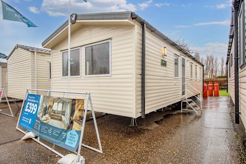 3 bedroom static caravan for sale, Manor Park Caravan Site, Manor Road, Hunstanton, Norfolk, PE36