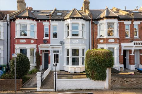 4 bedroom flat for sale, Victoria Road, London, NW6