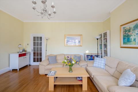 4 bedroom flat for sale, Victoria Road, London, NW6