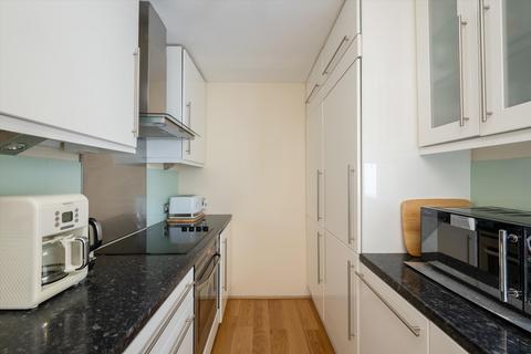 4 bedroom flat for sale, Victoria Road, London, NW6