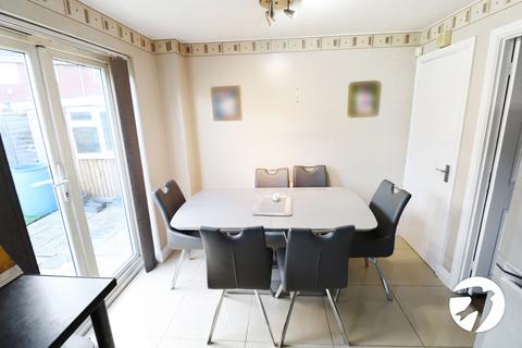 12 Bellarmine Close, London, SE28 0JG