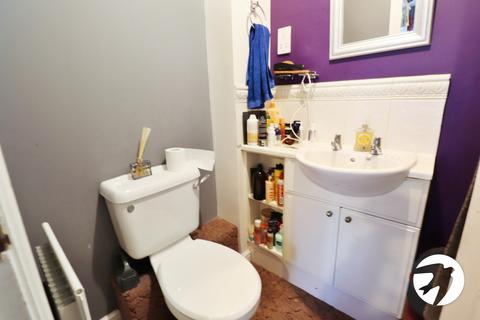12 Bellarmine Close, London, SE28 0JG