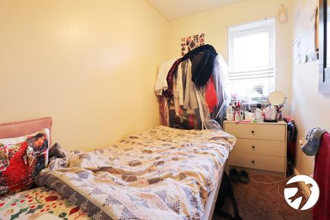 12 Bellarmine Close, London, SE28 0JG