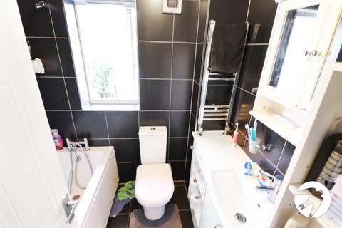 12 Bellarmine Close, London, SE28 0JG