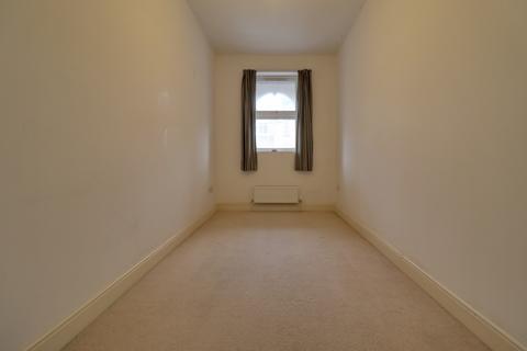 2 bedroom ground floor flat for sale, Portsmouth Road, Woolston