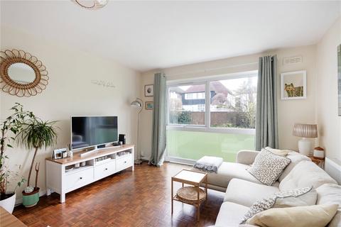 3 Leaf Grove, London, SE27 0SG