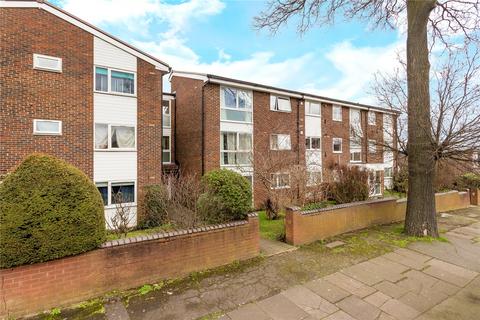 3 Leaf Grove, London, SE27 0SG