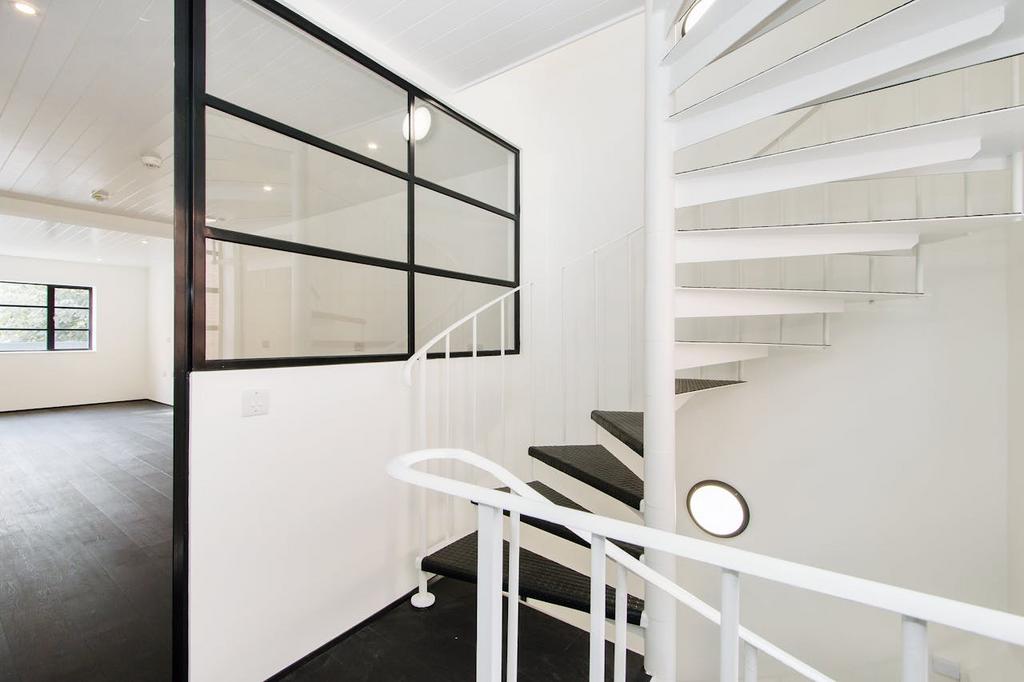 2nd floor hall 2.JPG