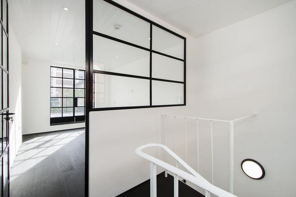 3rd floor hall 1.JPG