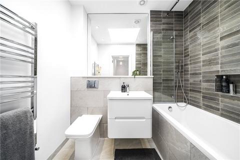 21b Burlington Road, Thornton Heath, CR7 8PG