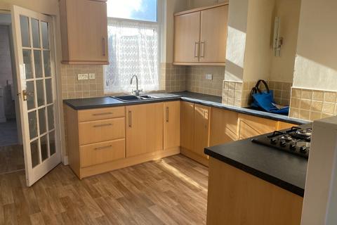 2 bedroom house to rent, Silverdales, Dinnington, Sheffield, South Yorkshire, S25
