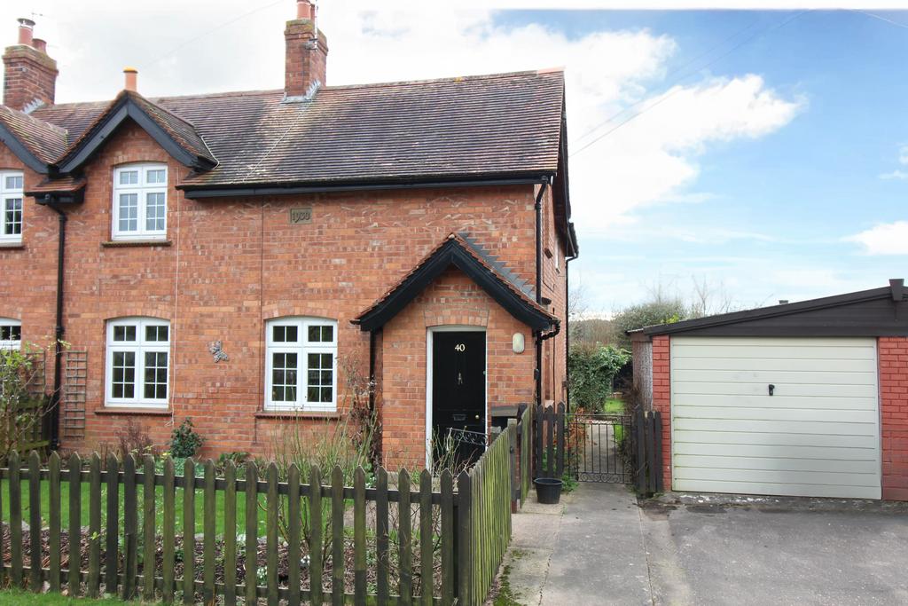 Kinnersley, Severn Stoke WR8 3 bed semidetached house for sale £329,950