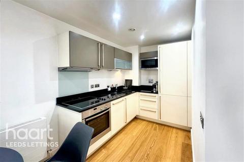 1 bedroom flat to rent, Watermans Place, Granary Wharf, LS1