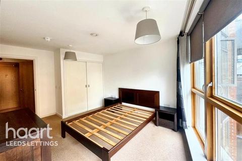 1 bedroom flat to rent, Watermans Place, Granary Wharf, LS1
