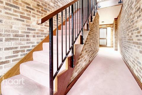 63 Earlsfield Drive, Chelmsford, CM2 6SX