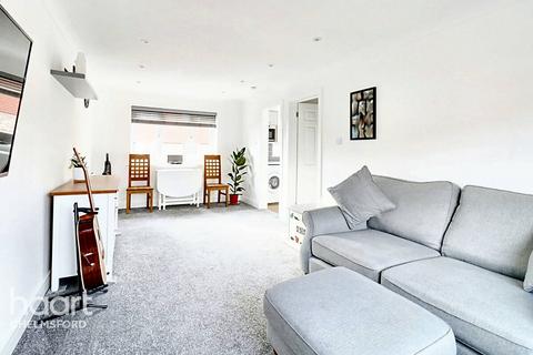 63 Earlsfield Drive, Chelmsford, CM2 6SX