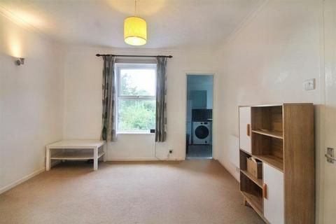 2 bedroom apartment to rent, Northern Road, Aylesbury