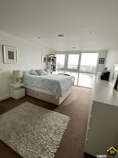 2 bedroom penthouse for sale, Adriatic Apartments, London, E16