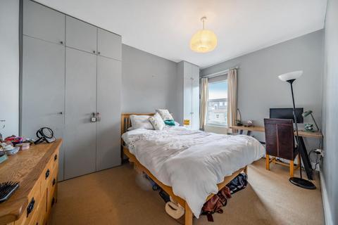 2 bedroom flat for sale - St. John's Hill, Battersea