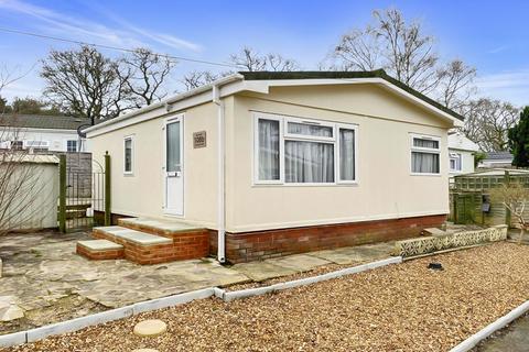 2 bedroom park home for sale, Oaktree Park, St. Leonards Nr. Ringwood, Dorset BH24 2RN