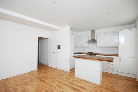 2 bedroom flat to rent - Munster Road, Munster Village, London, SW6