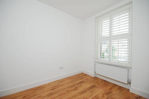 2 bedroom flat to rent - Munster Road, Munster Village, London, SW6