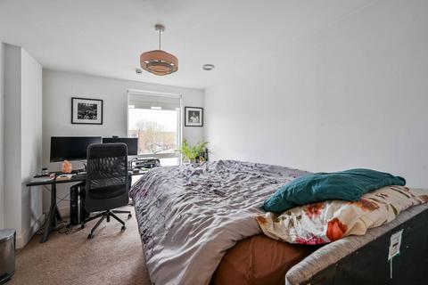 2 bedroom flat to rent, Theatro Tower, Deptford, London, SE8