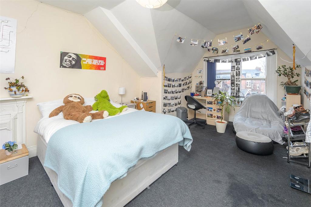 Bedroom Eight