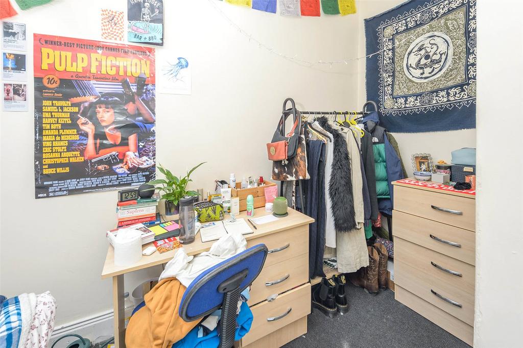 Bedroom Nine