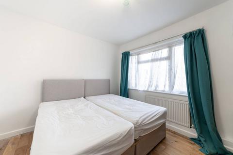 2 bedroom maisonette for sale, Aboyne Road, Neasden, London, NW10