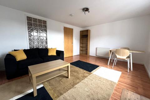 2 bedroom flat to rent - Bethlehem Way, Lochend, Edinburgh, EH7