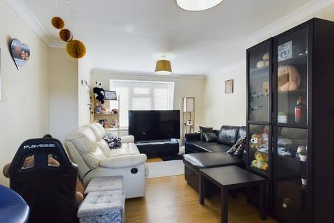 2 bedroom flat for sale, Magdala Rd, Portsmouth PO6
