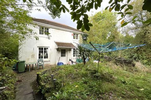 4 bedroom detached house for sale, Merthyr Road, Aberdare CF44