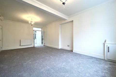 24 The Triangle, Mountain Ash, CF45 4BA
