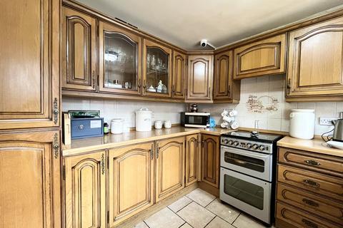16 Maesycoed, Aberdare, CF44 8RG